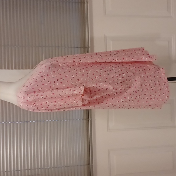 4/$40 Pink Floral Tee - Size 3X - Picture 3 of 6